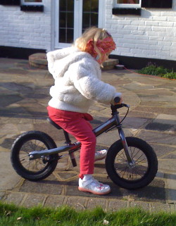 Riding the Rothan balance bike