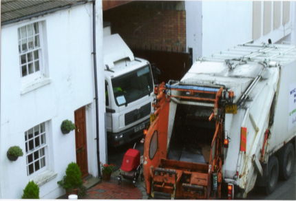 crown_street_primark_deliveries Primark delivery jam in Crown Street